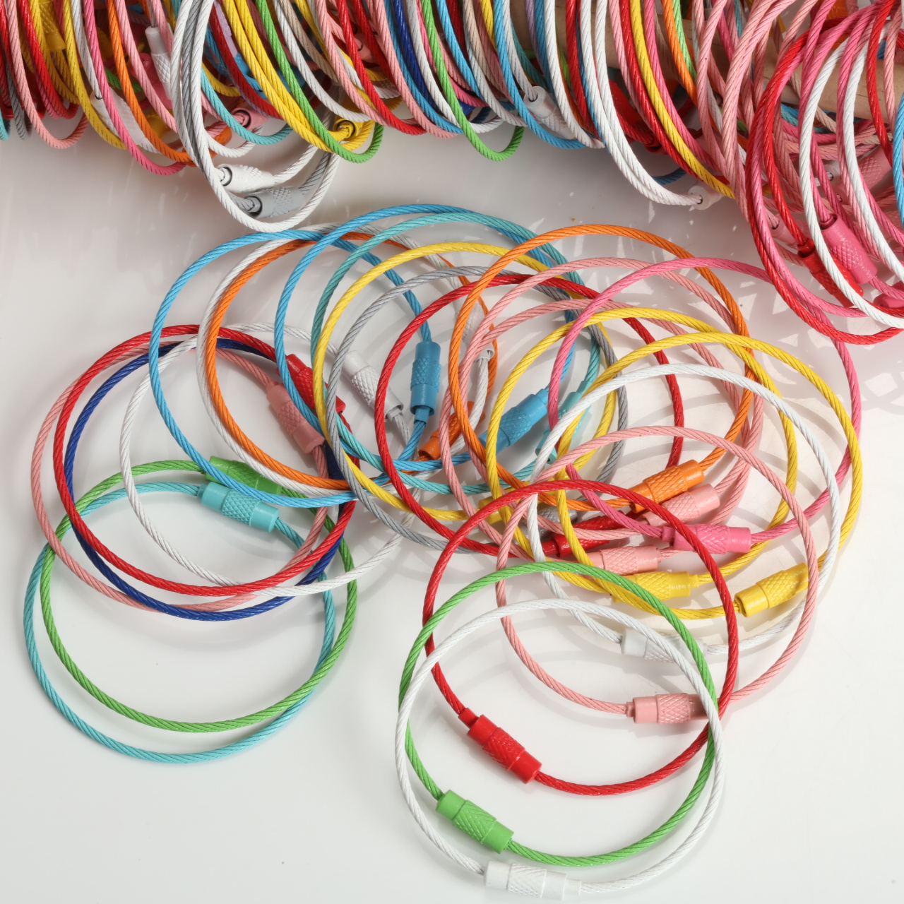 Multicolor Paint Coated Steel  – Embroidery Art Painting Bewertung und Preis