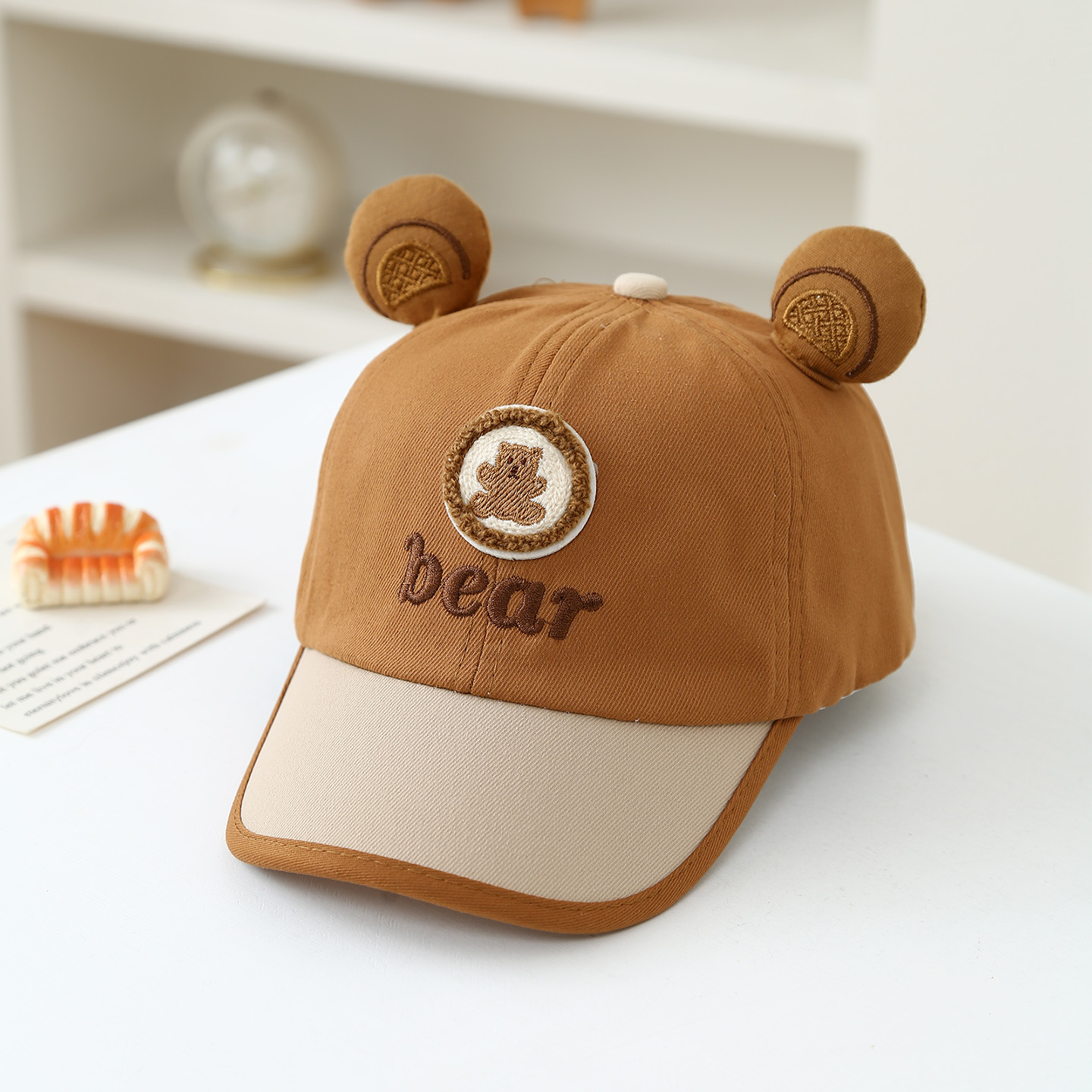 A cute children's baseball cap – Embroidery Hat Machine Bewertung und Preis